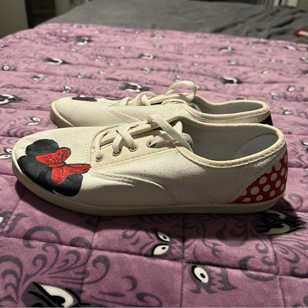 Mickey and Minnie Mouse sneakers - Picture 3 of 4